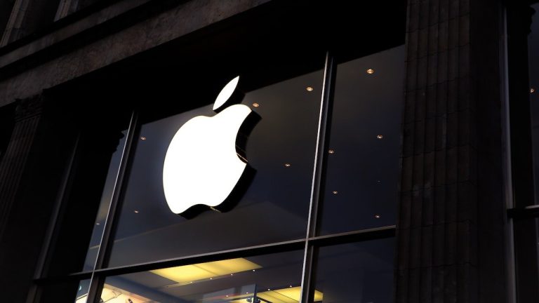 La Casa Bianca definisce la multa da 570 milioni inflitta ad Apple dall’UE una “estorsione economica”